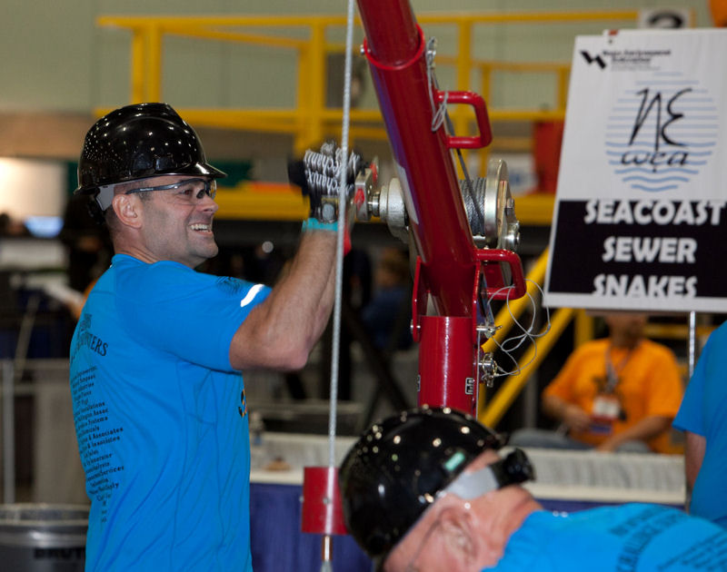 Tim Vadney, Seacoast Sewer Snakes team captain, operates the hoist during the Wilo Maintenance Event. Photo courtesy of Kieffer Photography. 