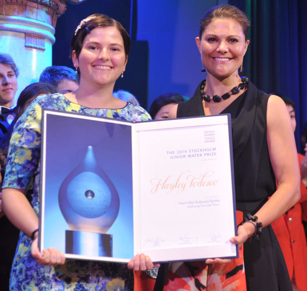 Hayley Todesco receives the 2014 Stockholm Junior Water Prize from Crown Princess Victoria of Sweden. Photo courtesy of Jonas Borg.