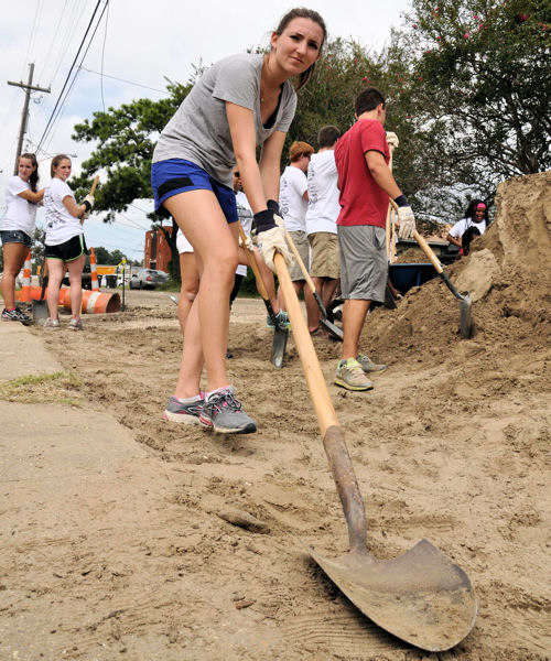 During WEFTEC 2014, 110 volunteers helped construct a rain garden and bioswales at Conrad Park in New Orleans. Photo courtesy of the Sewerage and Water Board of New Orleans.