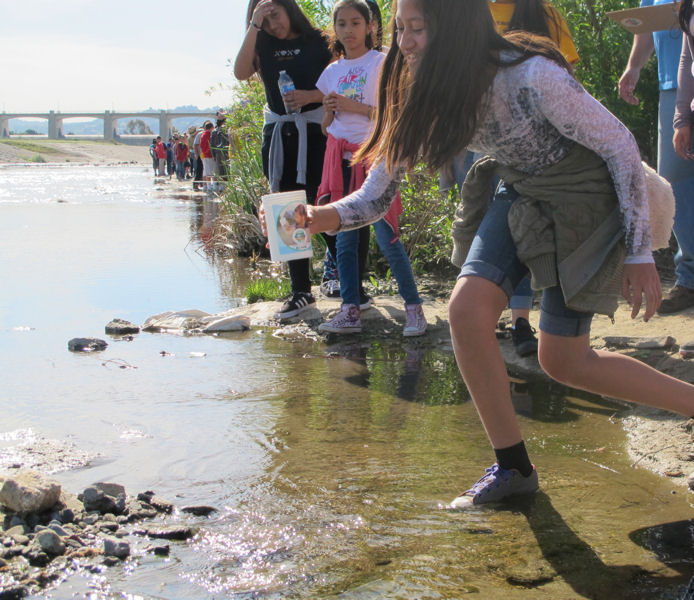 Students from Sunrise Elementary School in Los Angeles, collect water samples as part of the EarthEcho International World Water Monitoring Challenge. Photo courtesy of EarthEcho International.
