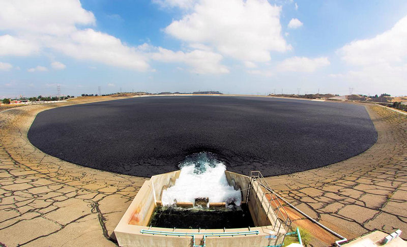The shade balls block sunlight to help reduce algae blooms and improve water quality. Photo courtesy of the Los Angeles Department of Water and Power.
